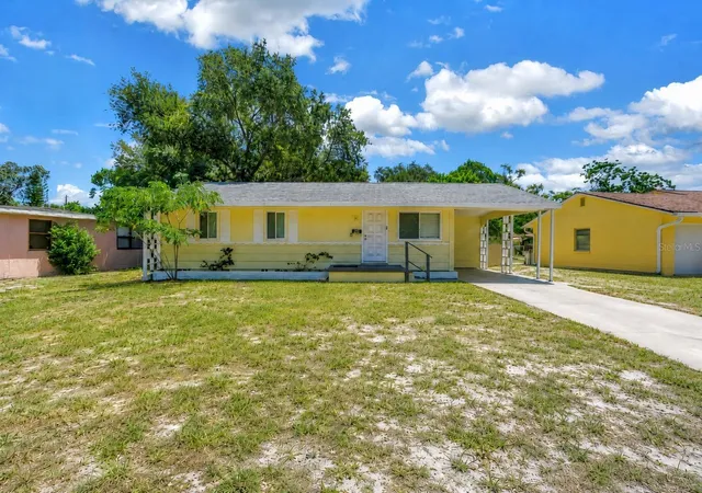 Photo 1 of Single family home for sale at 930 Alcazar Way S, Saint Petersburg, FL 33705 | MLS# TB8550981 | Listing updated on 2026-10-22