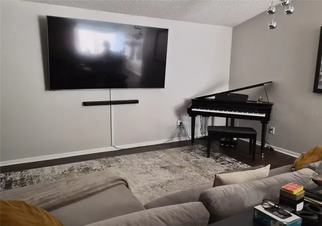 Photo 2 of Single family home for sale at 5249 Yaupon St, Orlando, FL 32811 | MLS# O6443761 | Listing updated on 2026-09-23