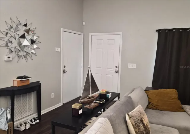 Photo 4 of Single family home for sale at 5249 Yaupon St, Orlando, FL 32811 | MLS# O6443761 | Listing updated on 2026-09-23