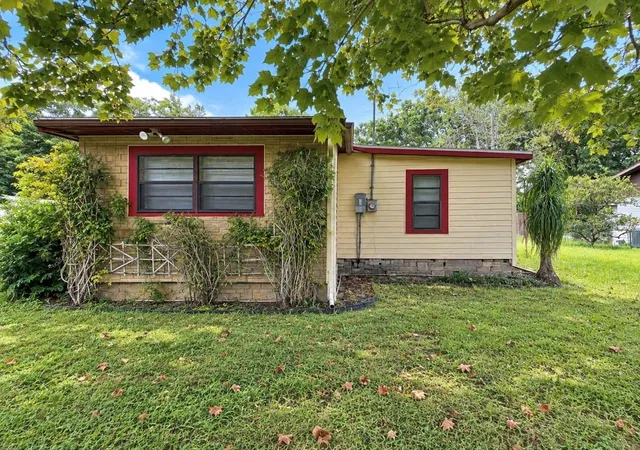 Photo 1 of Single family home for sale at 2222 Getford Rd, Eustis, FL 32726 | MLS# G5118115 | Listing updated on 2026-09-30