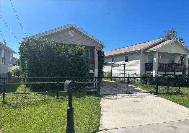 Photo 2 of Single family home for sale at 5347 Leisure Ln, New Port Richey, FL 34652 | MLS# TB8550987 | Listing updated on 2026-09-28