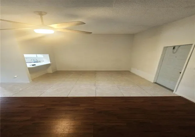 Listing Photo 4 - Condo for sale in building located at 1236 Pine Ridge Cir W, Tarpon Springs, FL 34688 - Unit #G3