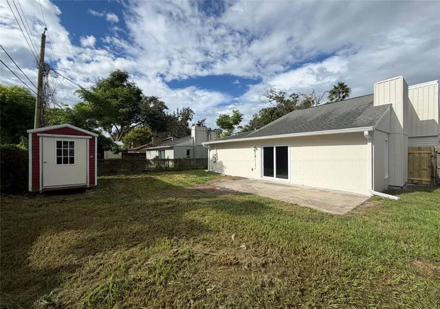 Photo 4 of Single family home for sale at 4610 Devon Ave, Lakeland, FL 33813 | MLS# O6443770 | Listing updated on 2026-10-29