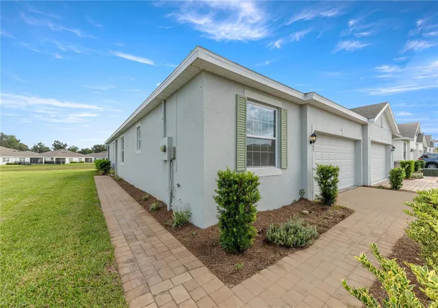 Photo 2 of Single family home for sale at 5365 Nw 46th Lane Rd, Ocala, FL 34482 | MLS# OM732681 | Listing updated on 2026-09-25