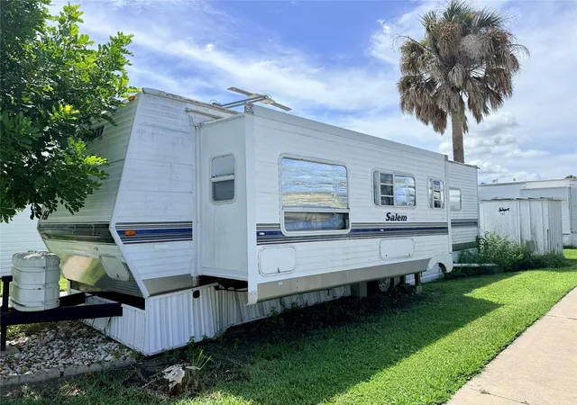 Photo 1 of Manufactured home for sale at 2215 73rd Street E #151, Palmetto, FL 34221 | MLS# D6148872 | Listing updated on 2026-10-03