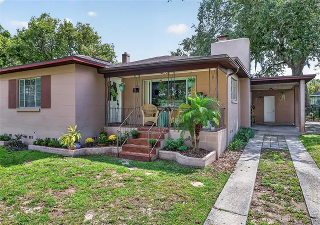 Photo 1 of Sale Pending at 404 W Belvedere St, Lakeland, FL 33803 | MLS# L4965249 | Listing updated on 2026-10-10