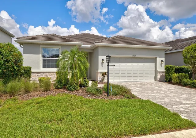 Photo 3 of Single family home for sale at 17825 Gulf Ranch Pl, Bradenton, FL 34211 | MLS# A4706933 | Listing updated on 2026-09-23