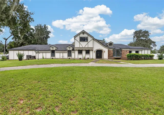 Photo 3 of Single family home for sale at 12603 Lake Hills Dr, Riverview, FL 33569 | MLS# TB8551011 | Listing updated on 2026-10-02