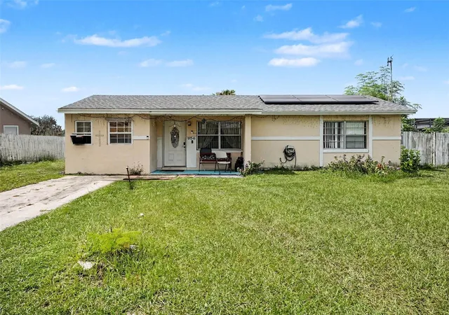 Photo 1 of Single family home for sale at 156 Guaymas Dr, Kissimmee, FL 34743 | MLS# O6443782 | Listing updated on 2026-09-24