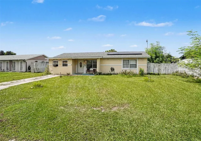 Photo 3 of Single family home for sale at 156 Guaymas Dr, Kissimmee, FL 34743 | MLS# O6443782 | Listing updated on 2026-09-24