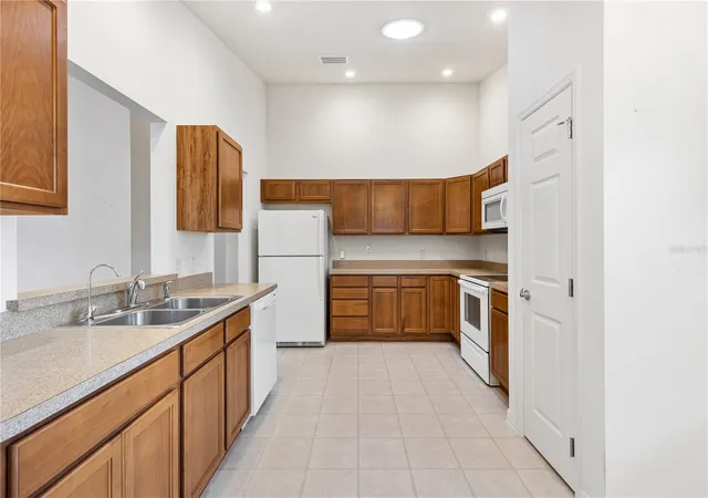 Photo 4 of Single family home for sale at 2573 Edenville Path, The Villages, FL 32162 | MLS# OM732682 | Listing updated on 2026-09-23