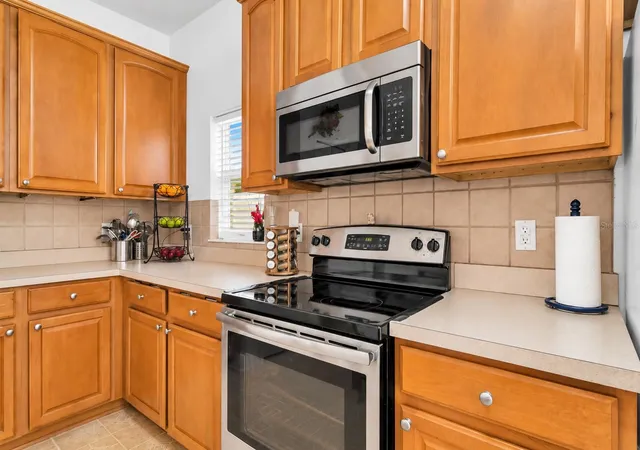 Photo 3 of Single family home for sale at 13738 Eden Isle Blvd, Windermere, FL 34786 | MLS# S5158063 | Listing updated on 2026-09-24