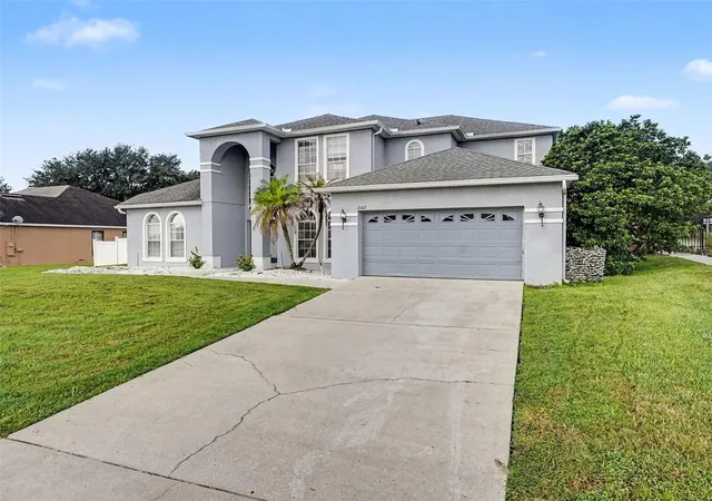 Photo 3 of Single family home for sale at 2102 Green Ash Ct, Winter Garden, FL 34787 | MLS# O6443783 | Listing updated on 2026-10-21