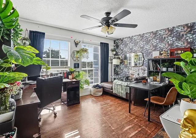 Photo 4 of Single family home for sale at 2102 Green Ash Ct, Winter Garden, FL 34787 | MLS# O6443783 | Listing updated on 2026-10-21