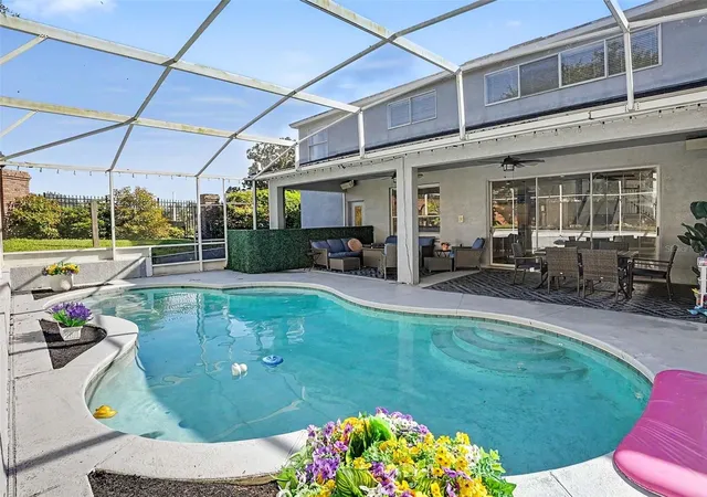 Photo 2 of Single family home for sale at 2102 Green Ash Ct, Winter Garden, FL 34787 | MLS# O6443783 | Listing updated on 2026-10-21