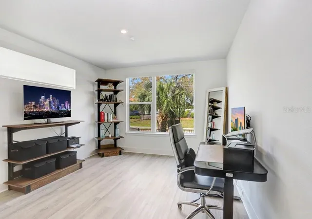 Photo 4 of Townhouse for sale at 2506 W Cleveland St #20, Tampa, FL 33609 | MLS# TB8551018 | Listing updated on 2026-09-23