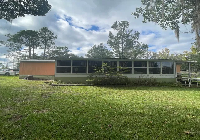 Photo 26 of Manufactured home for sale at 122 Royal Ave, INTERLACHEN, FL 32148 | MLS# OM732683 | Listing updated on 2026-10-02