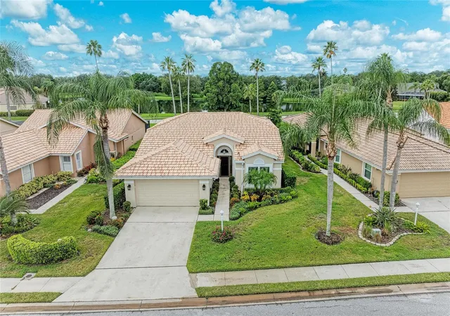 Photo 1 of Single family home for sale at 6635 Oakbrooke Cir, Bradenton, FL 34202 | MLS# A4706941 | Listing updated on 2026-09-23
