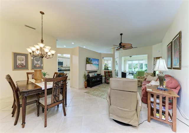 Photo 4 of Single family home for sale at 6635 Oakbrooke Cir, Bradenton, FL 34202 | MLS# A4706941 | Listing updated on 2026-09-23