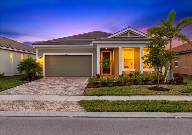 Photo 1 of Single family home for sale at 11925 Bohemian Pl, Venice, FL 34293 | MLS# N6145880 | Listing updated on 2026-09-28