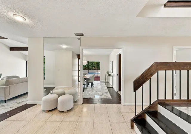 Photo 3 of Single family home for sale at 2924 Torrey Pines Ct, Clearwater, FL 33761 | MLS# TB8551035 | Listing updated on 2026-10-10
