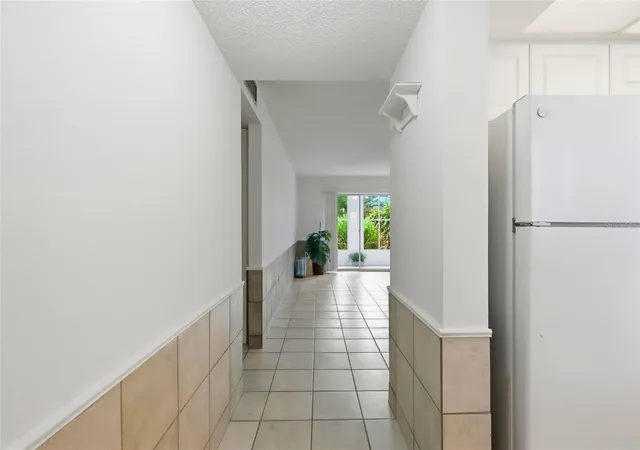 Listing Photo 4 - Condo for sale in building located at 4506 3Rd St Cir W, BRADENTON, FL 34207 - Unit #256