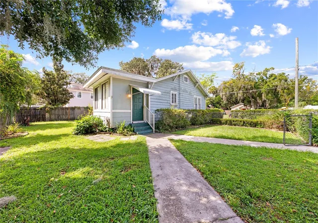 Photo 3 of Single family home for sale at 213 N Clyde Ave, Kissimmee, FL 34741 | MLS# S5158067 | Listing updated on 2026-09-30