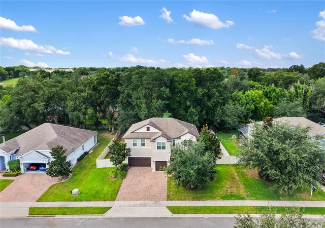 Photo 3 of Single family home for sale at 3177 Pinenut Dr, Apopka, FL 32712 | MLS# O6443803 | Listing updated on 2026-09-25