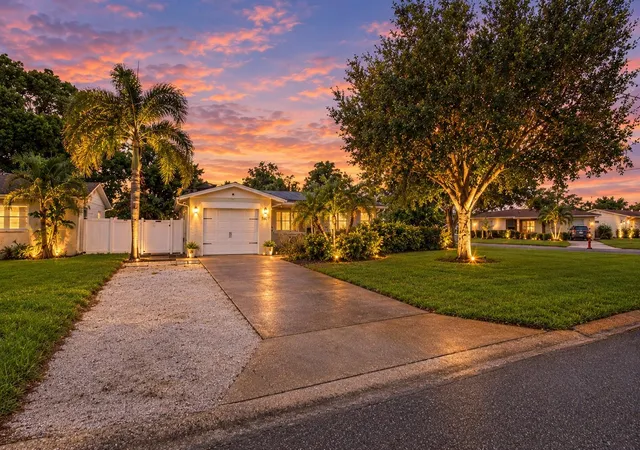Photo 1 of Single family home for sale at 5601 15th Avenue N, Saint Petersburg, FL 33710 | MLS# TB8551039 | Listing updated on 2026-10-21