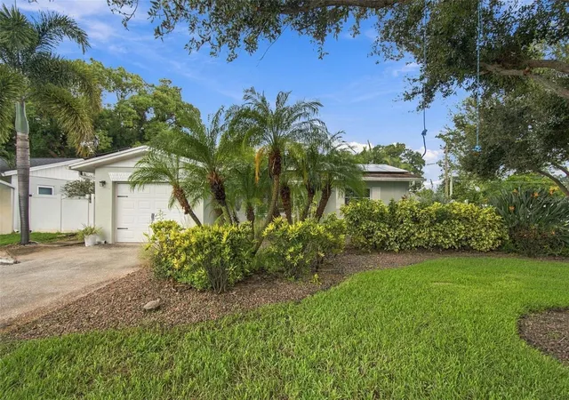 Photo 3 of Single family home for sale at 5601 15th Avenue N, Saint Petersburg, FL 33710 | MLS# TB8551039 | Listing updated on 2026-10-21