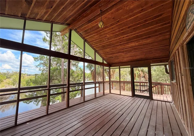 Photo 2 of Single family home for sale at 12032 W Waterwood Dr, Crystal River, FL 34429 | MLS# TB8551041 | Listing updated on 2026-09-28