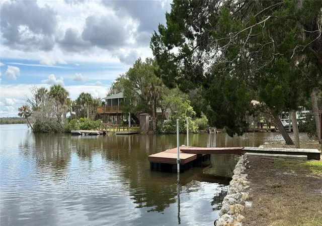 Photo 3 of Single family home for sale at 12032 W Waterwood Dr, Crystal River, FL 34429 | MLS# TB8551041 | Listing updated on 2026-09-28