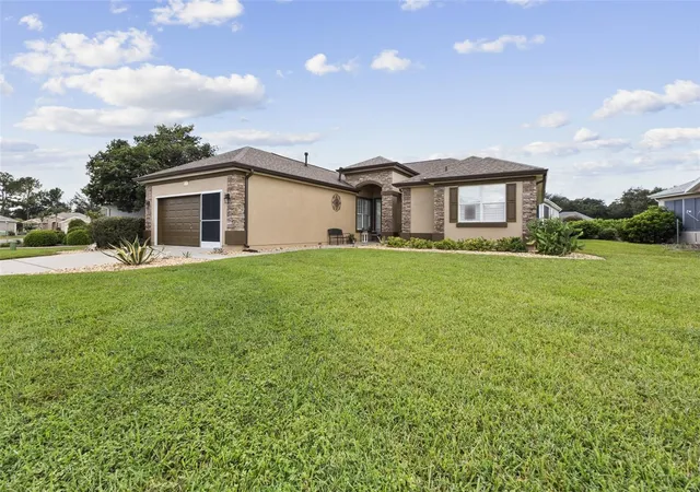 Photo 2 of Single family home for sale at 13182 Se 93rd Terrace Rd, Summerfield, FL 34491 | MLS# TB8551043 | Listing updated on 2026-09-25