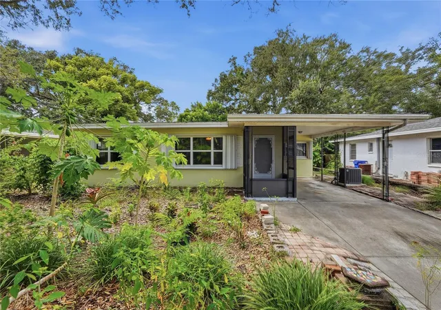 Photo 1 of Single family home for sale at 1632 San Mateo Dr, Dunedin, FL 34698 | MLS# W7889713 | Listing updated on 2026-10-13