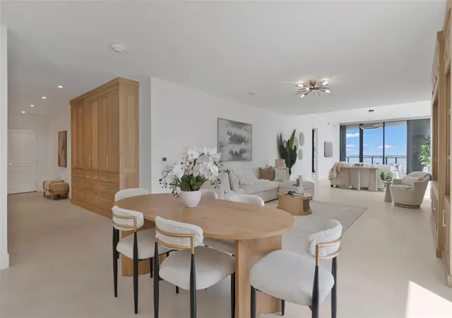 Photo 3 of Condo for sale at 3015 S Ysabella Ave #804, Tampa, FL 33629 | MLS# TB8551045 | Listing updated on 2026-10-02