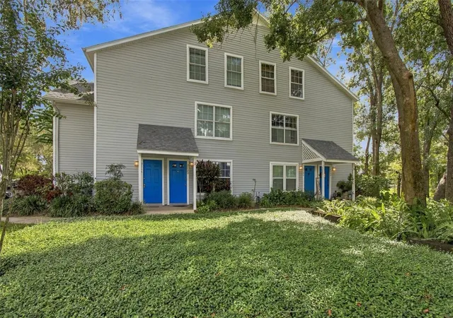 Photo 1 of Condo for sale at 3118 Valley Oaks Dr, Tampa, FL 33618 | MLS# TB8551048 | Listing updated on 2026-10-04