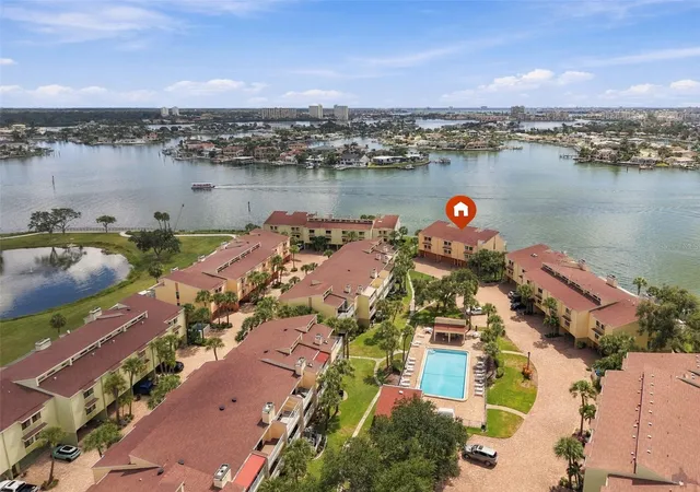 Photo 4 of Townhouse for sale at 535 Hvn Point Dr, Treasure Island, FL 33706 | MLS# TB8551055 | Listing updated on 2026-10-03