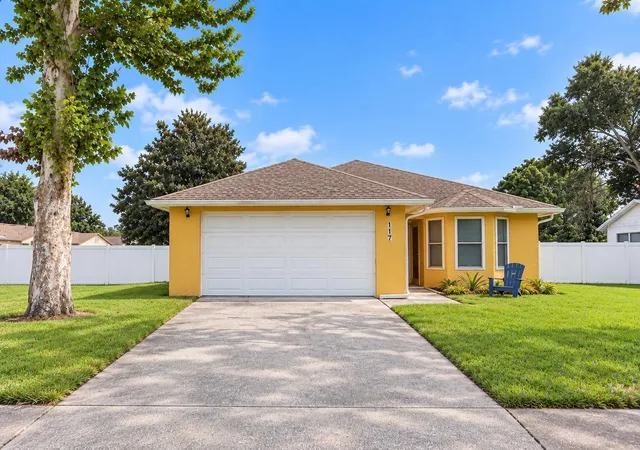 Photo 1 of Single family home for sale at 117 Rebecca Dr Ne, Winter Haven, FL 33881 | MLS# O6443814 | Listing updated on 2026-09-23