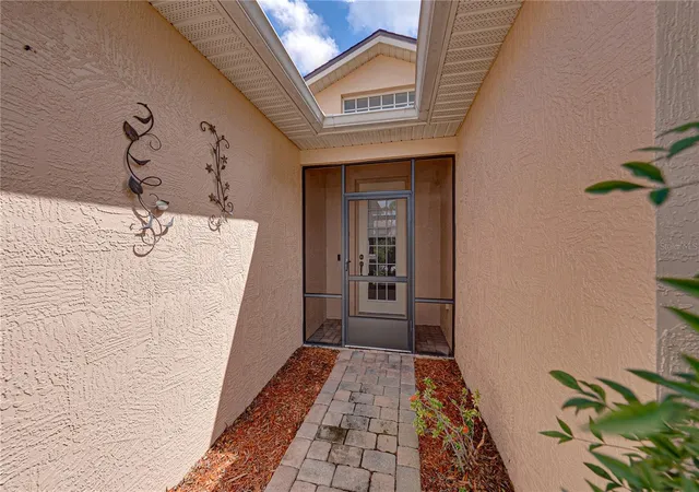 Photo 3 of Single family home for sale at 5281 Pebble Beach Blvd, Winter Haven, FL 33884 | MLS# P4939964 | Listing updated on 2026-09-29