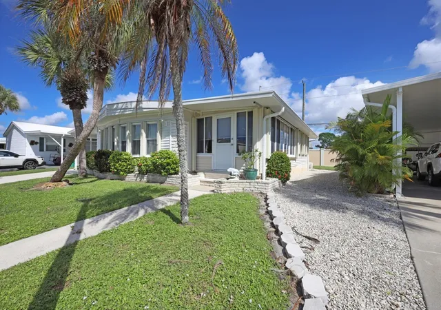 Photo 3 of Manufactured home for sale at 2100 Kings Hwy #213, Port Charlotte, FL 33980 | MLS# C7531044 | Listing updated on 2026-09-26