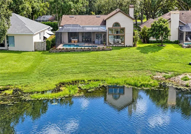 Photo 4 of Single family home for sale at 806 Sandringham Ln, Lutz, FL 33549 | MLS# TB8551065 | Listing updated on 2026-09-24