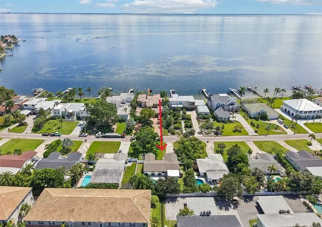 Photo 1 of Single family home for sale at 4600 Bayshore Blvd Ne, Saint Petersburg, FL 33703 | MLS# TB8551073 | Listing updated on 2026-10-12