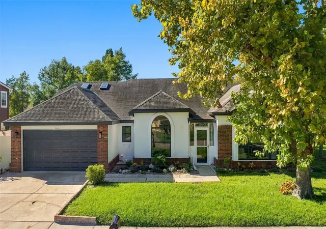 Photo 3 of Single family home for sale at 2358 Oldfield Dr, Orlando, FL 32837 | MLS# O6443832 | Listing updated on 2026-09-25