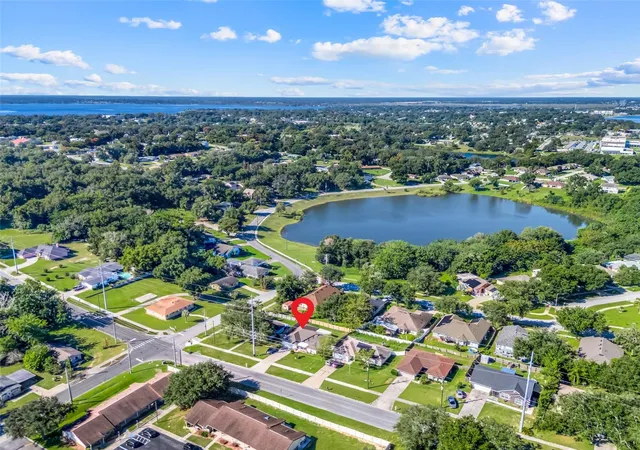 Photo 3 of Single family home for sale at 420 Bloxam Ave, Clermont, FL 34711 | MLS# O6443834 | Listing updated on 2026-10-19