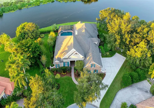 Photo 3 of Single family home for sale at 7467 Cabbage Palm Ct, Sarasota, FL 34241 | MLS# A4706960 | Listing updated on 2026-10-05