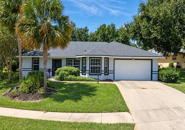 Photo 1 of Single family home for sale at 26939 Honeymoon Ave, Leesburg, FL 34748 | MLS# O6443840 | Listing updated on 2026-09-23