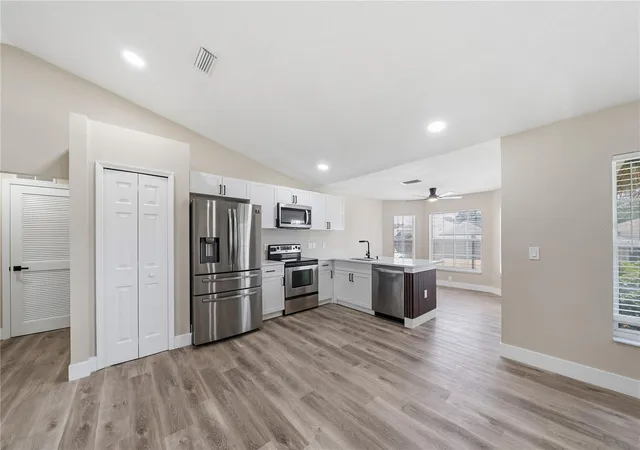 Photo 4 of Single family home for sale at 26939 Honeymoon Ave, Leesburg, FL 34748 | MLS# O6443840 | Listing updated on 2026-09-23
