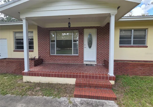 Photo 4 of Single family home for sale at 509 N Court St, Bronson, FL 32621 | MLS# GC543699 | Listing updated on 2026-09-26