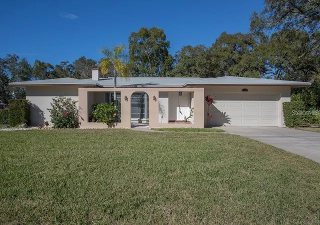 Photo 1 of Single family home for sale at 1420 Fairway Dr, Dunedin, FL 34698 | MLS# TB8551083 | Listing updated on 2026-09-28