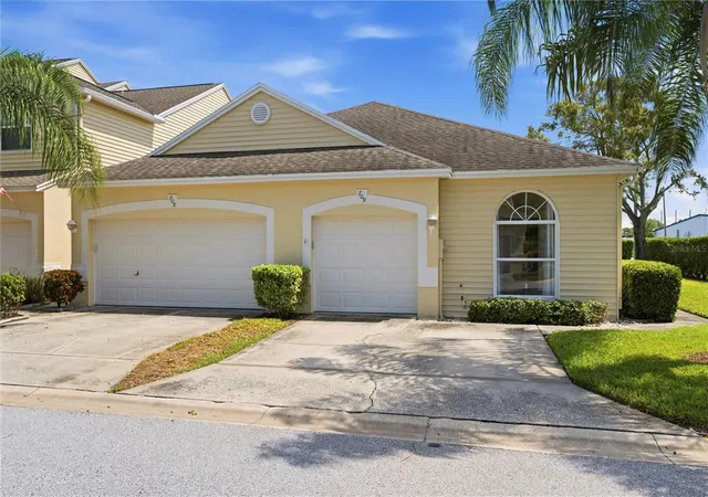 Photo 1 of Townhouse for sale at 1050 Starkey Rd #709, Largo, FL 33771 | MLS# TB8551085 | Listing updated on 2026-10-06
